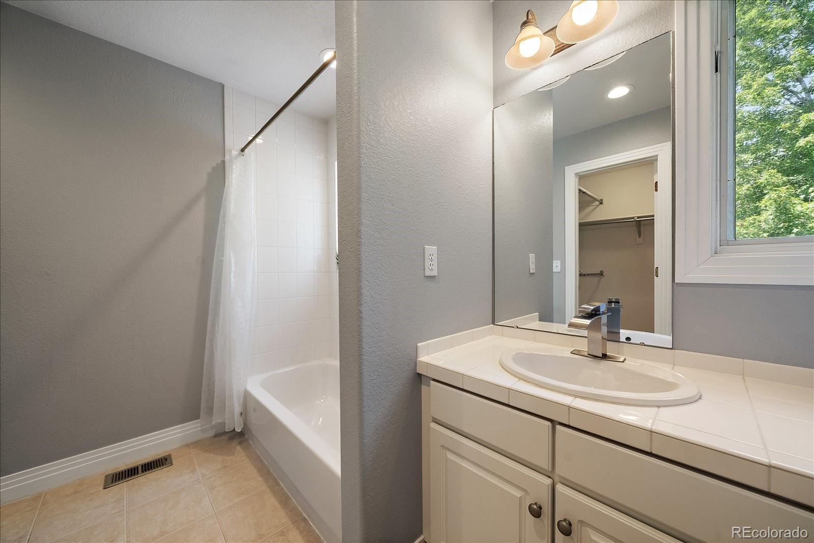MLS Image #22 for 108 s monroe street,denver, Colorado