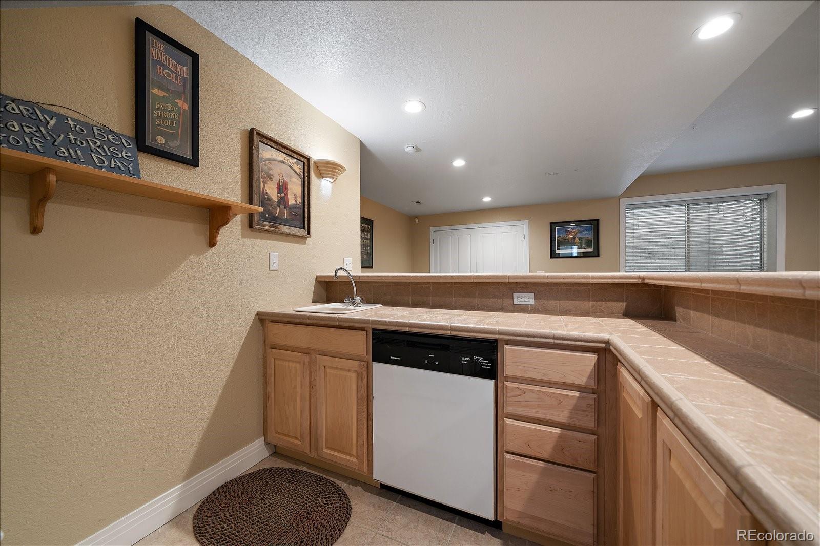 MLS Image #28 for 108 s monroe street,denver, Colorado