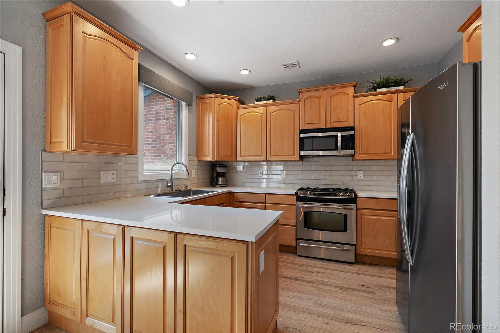 MLS Image #9 for 108 s monroe street,denver, Colorado