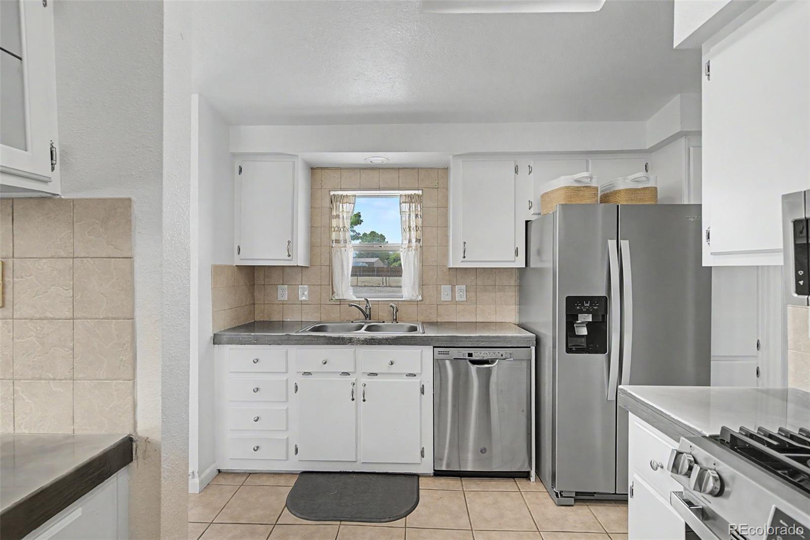MLS Image #11 for 667 s burro drive,pueblo, Colorado