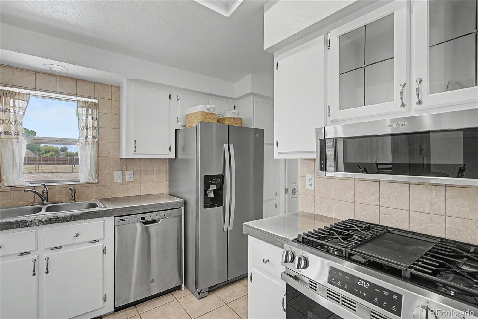 MLS Image #12 for 667 s burro drive,pueblo, Colorado