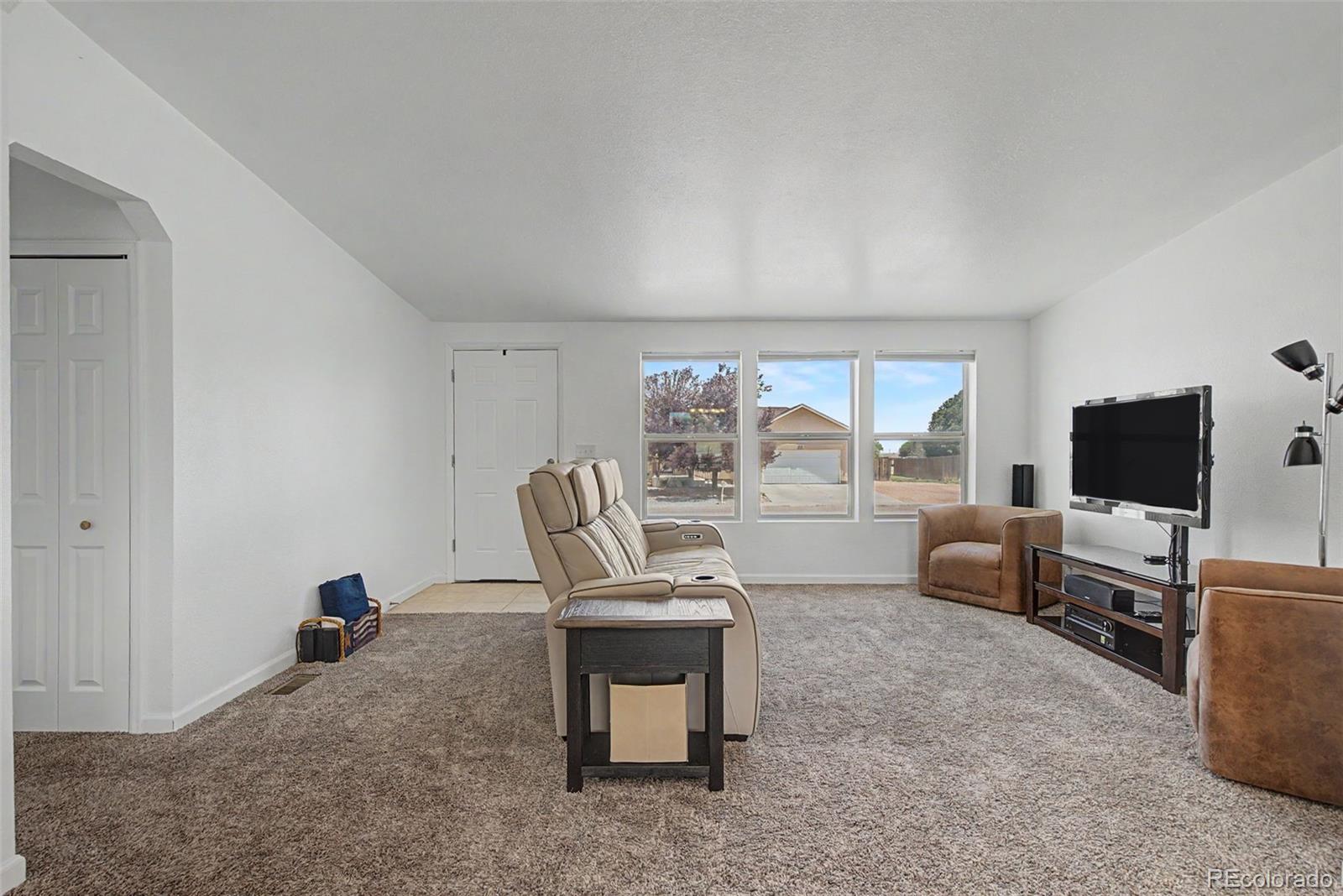 MLS Image #4 for 667 s burro drive,pueblo, Colorado