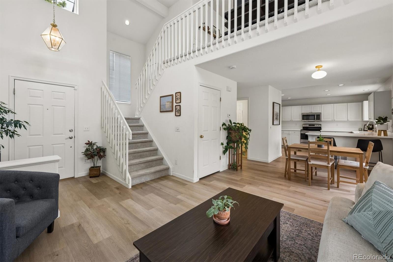 MLS Image #5 for 9659  queenscliffe drive,littleton, Colorado