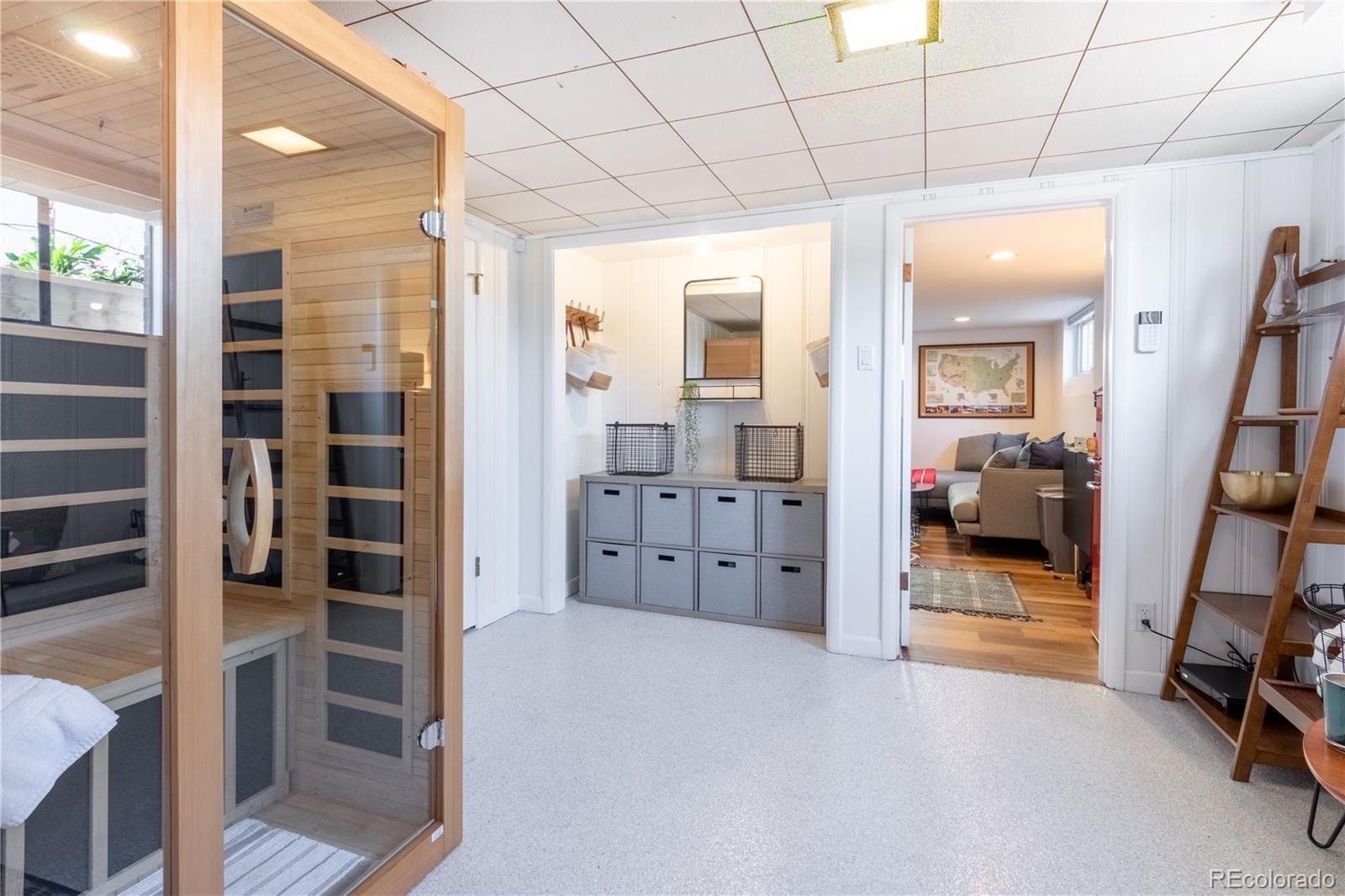MLS Image #33 for 1551 n krameria street,denver, Colorado