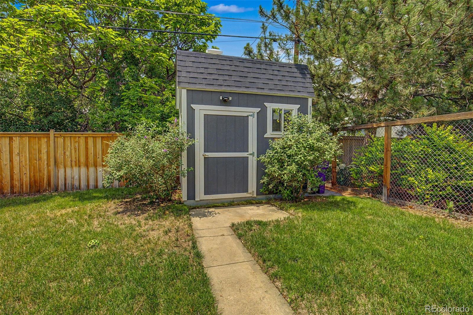 MLS Image #40 for 1551 n krameria street,denver, Colorado