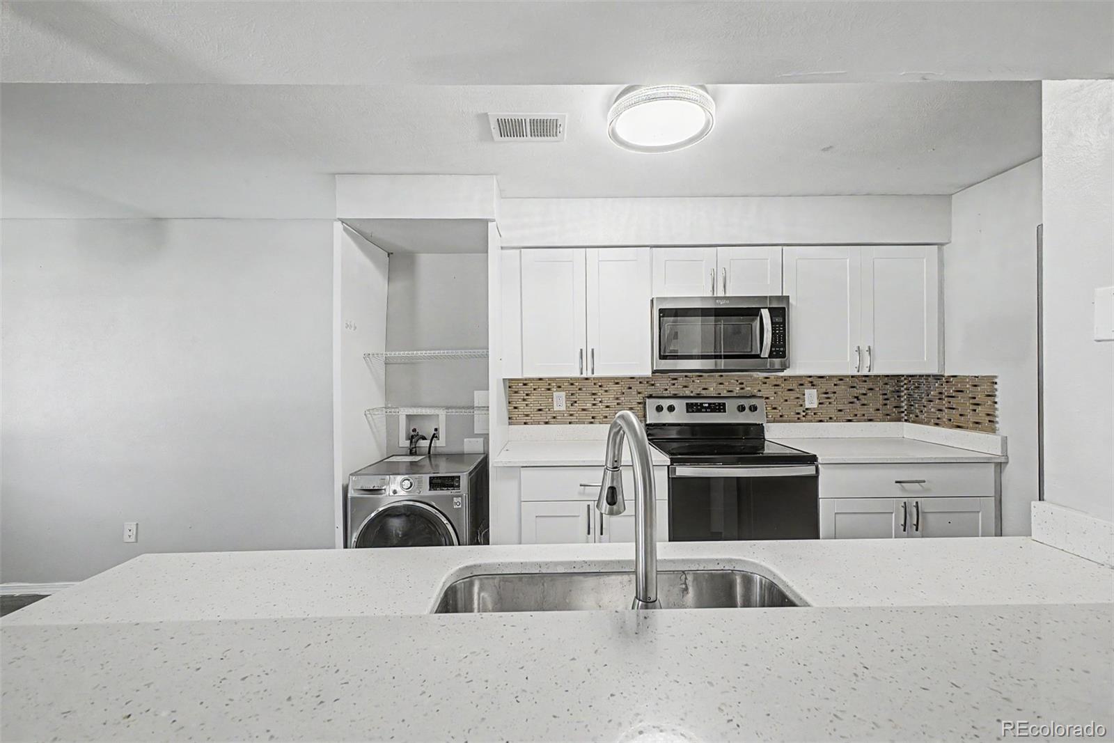 MLS Image #14 for 1182 s eagle circle b,aurora, Colorado