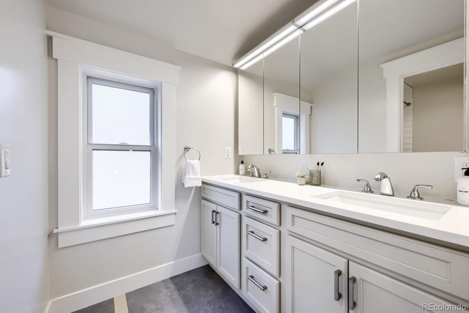 MLS Image #22 for 2322  hudson street,denver, Colorado