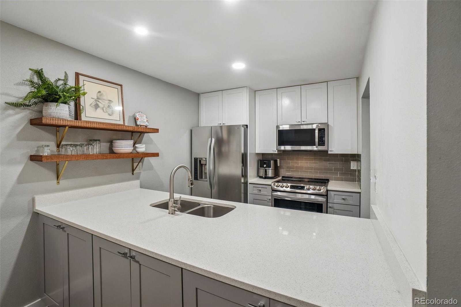MLS Image #10 for 540 s forest street 1-201,denver, Colorado