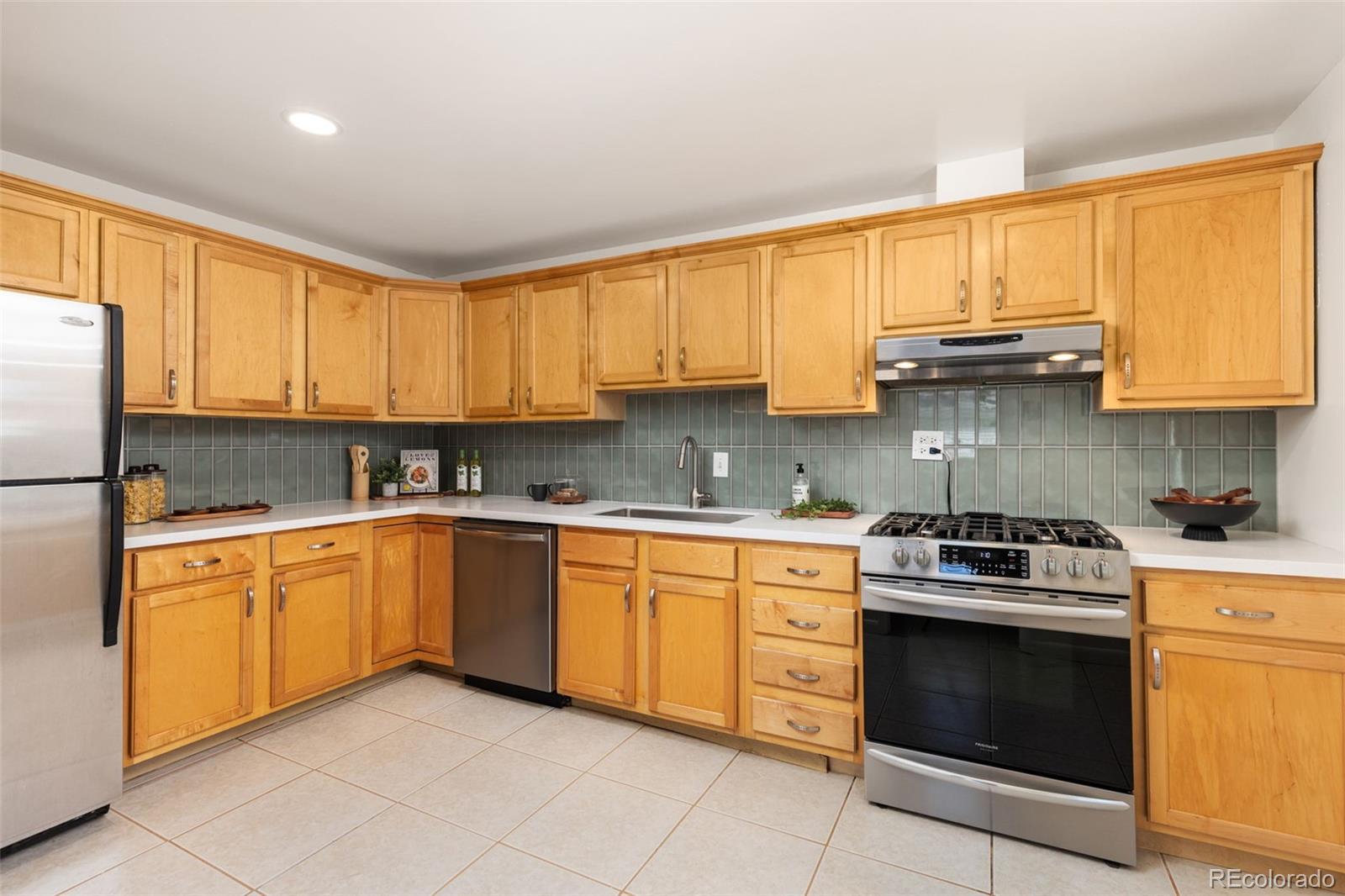 MLS Image #11 for 2418  marshall street,edgewater, Colorado