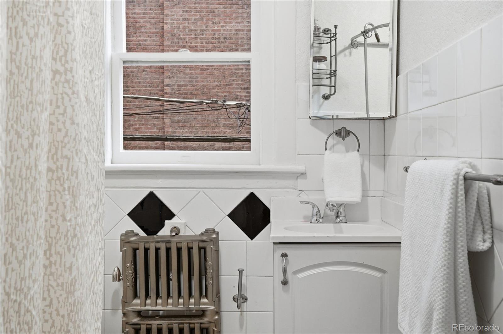 MLS Image #19 for 1137 n sherman street,denver, Colorado