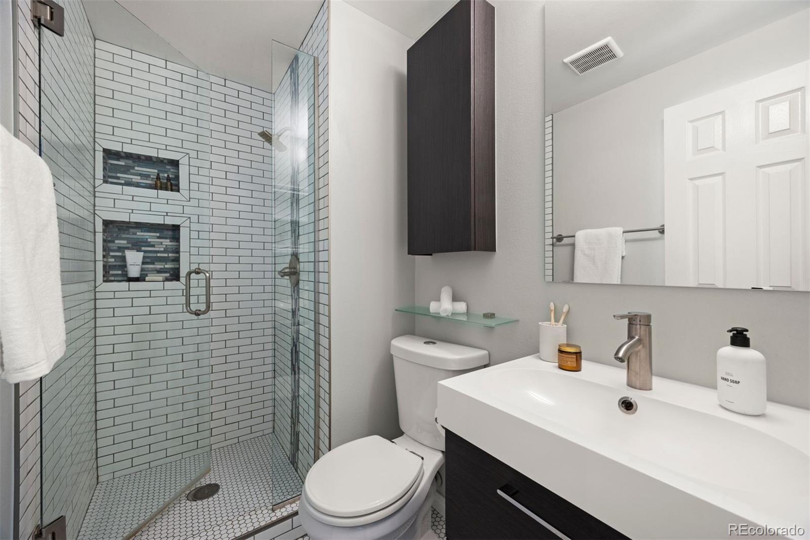 MLS Image #13 for 1822 s olive street,denver, Colorado