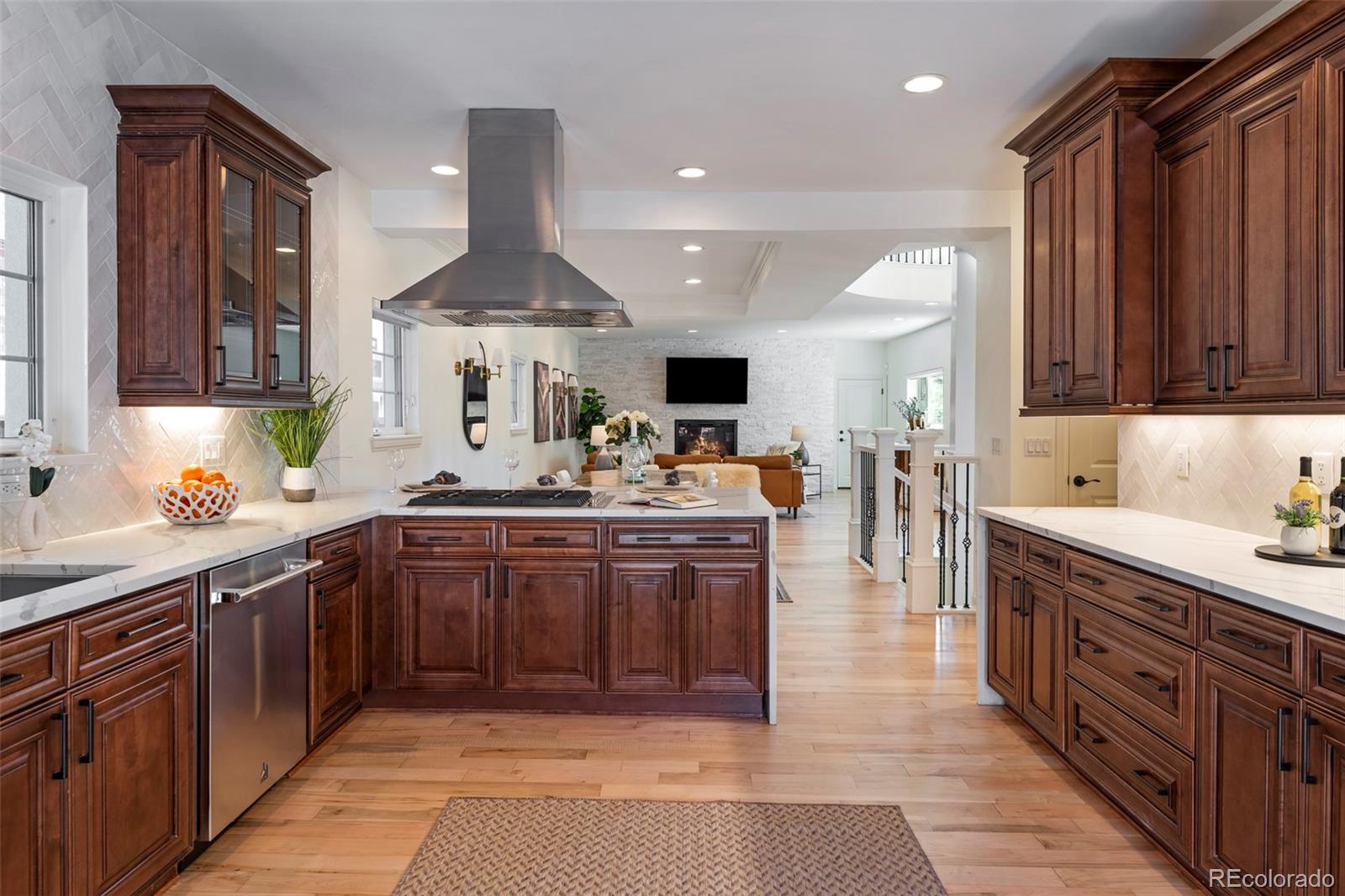 MLS Image #14 for 175 s jasmine street,denver, Colorado