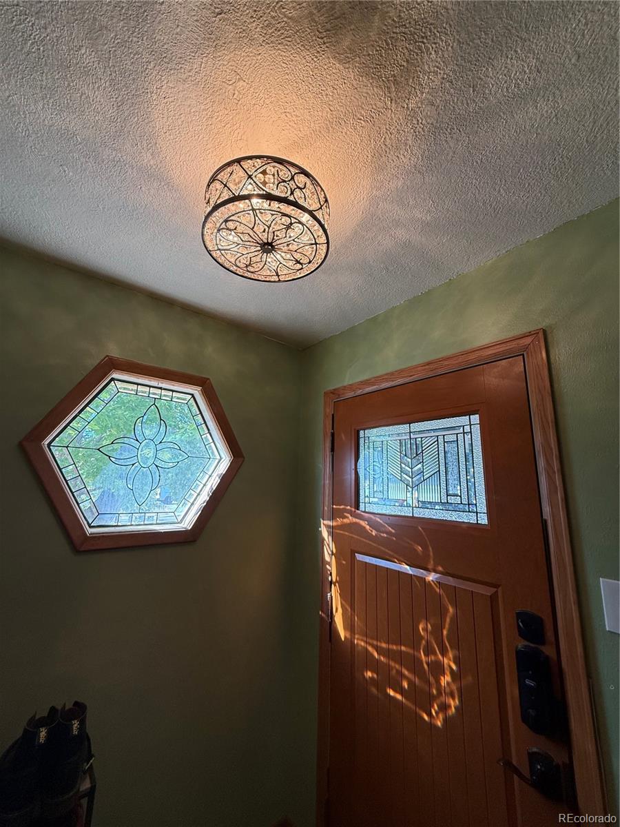 MLS Image #2 for 187  university circle,pueblo, Colorado