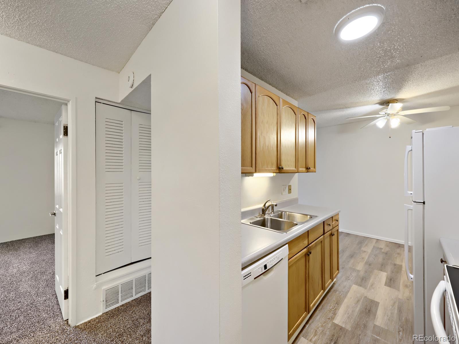 MLS Image #4 for 10211  ura lane 303,denver, Colorado