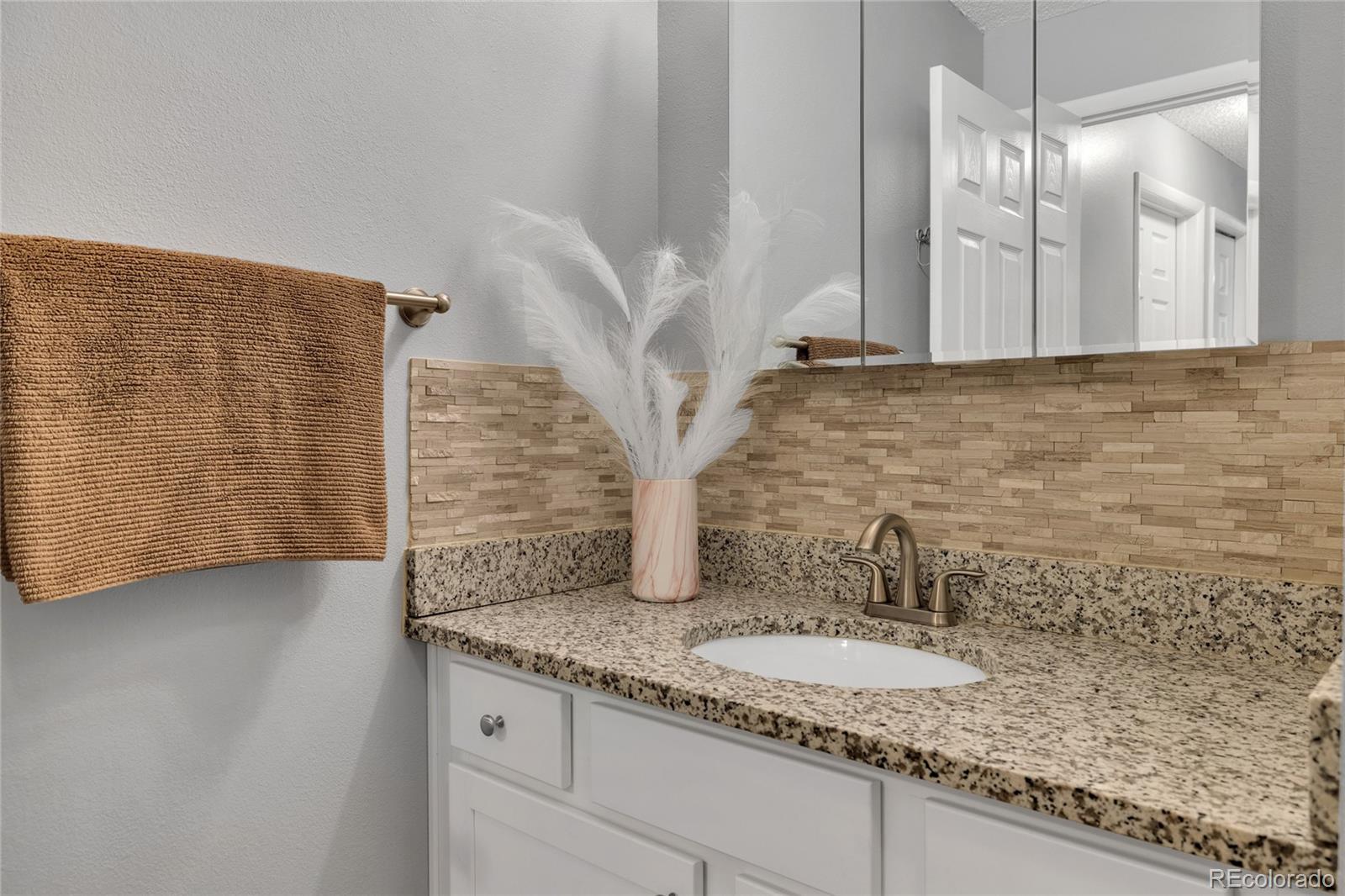 MLS Image #9 for 14437 e 1st drive c04,aurora, Colorado