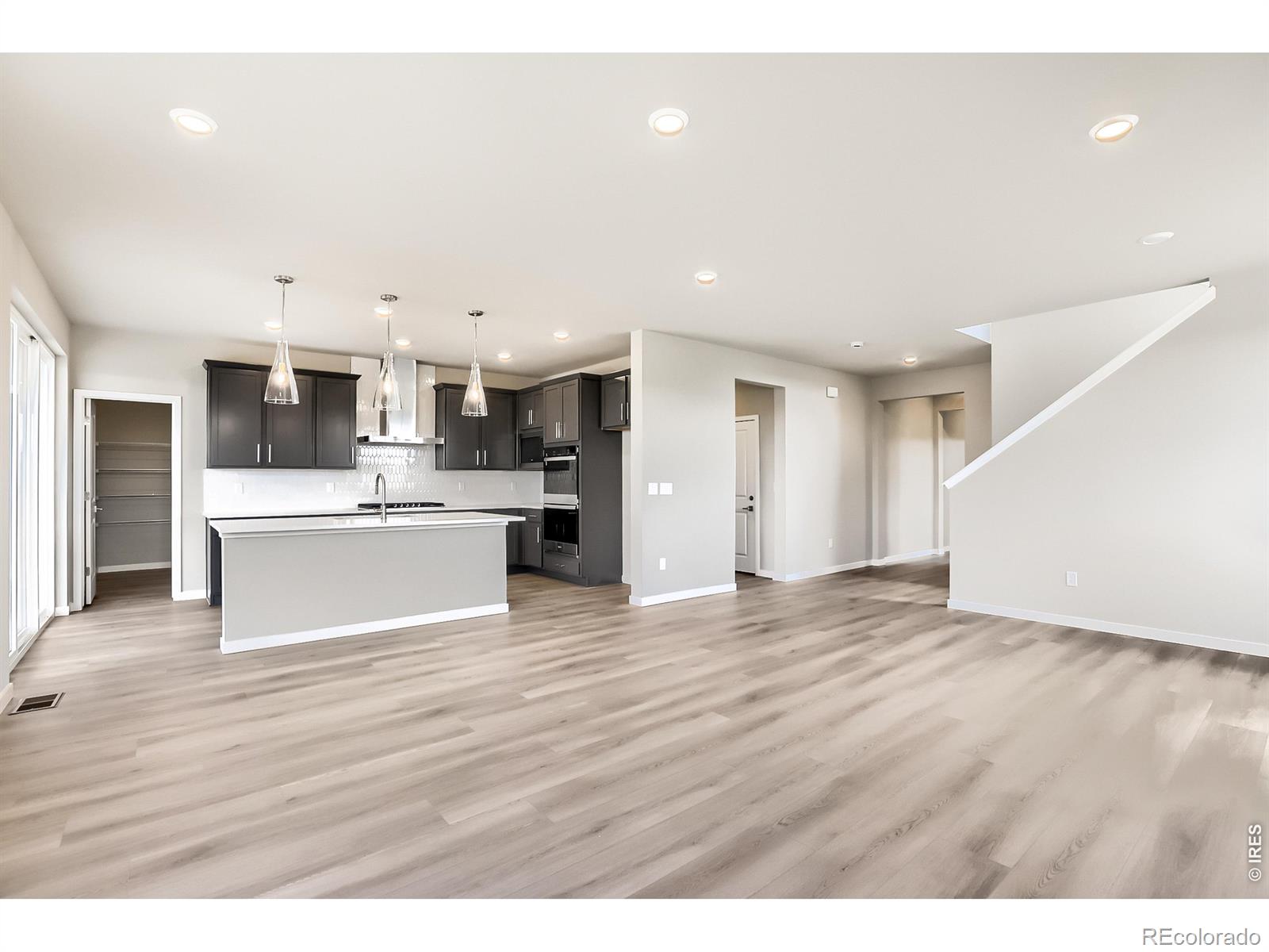 MLS Image #5 for 202  sugar beet lane,berthoud, Colorado
