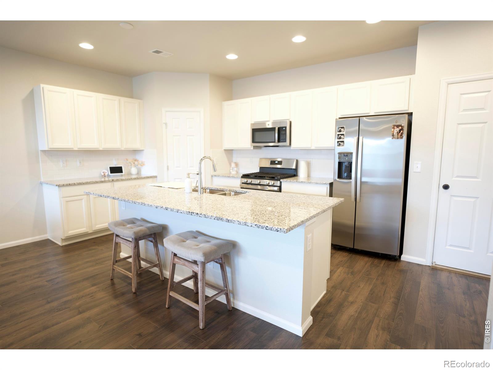 MLS Image #2 for 6673 n ceylon street,denver, Colorado