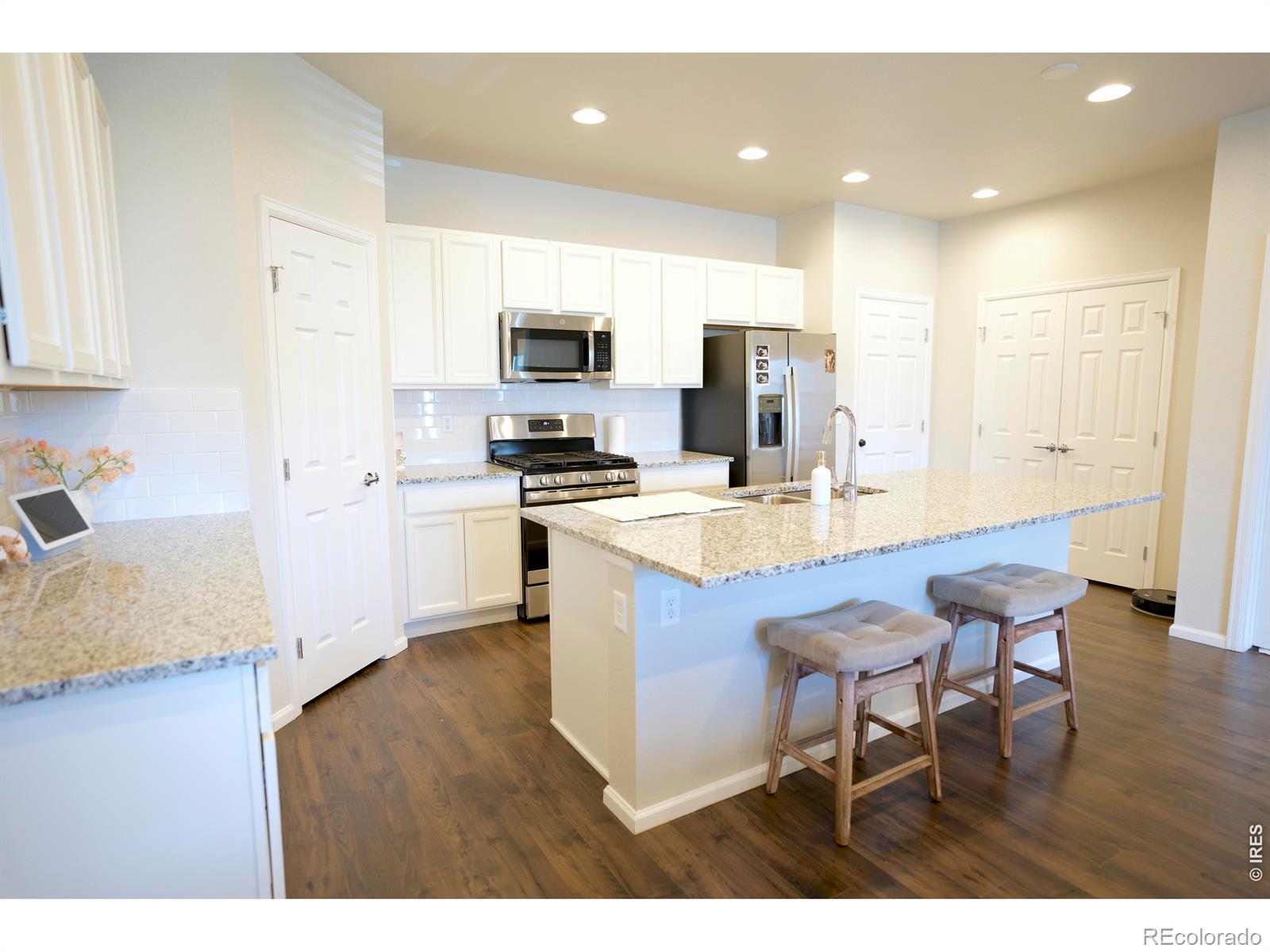 MLS Image #5 for 6673 n ceylon street,denver, Colorado
