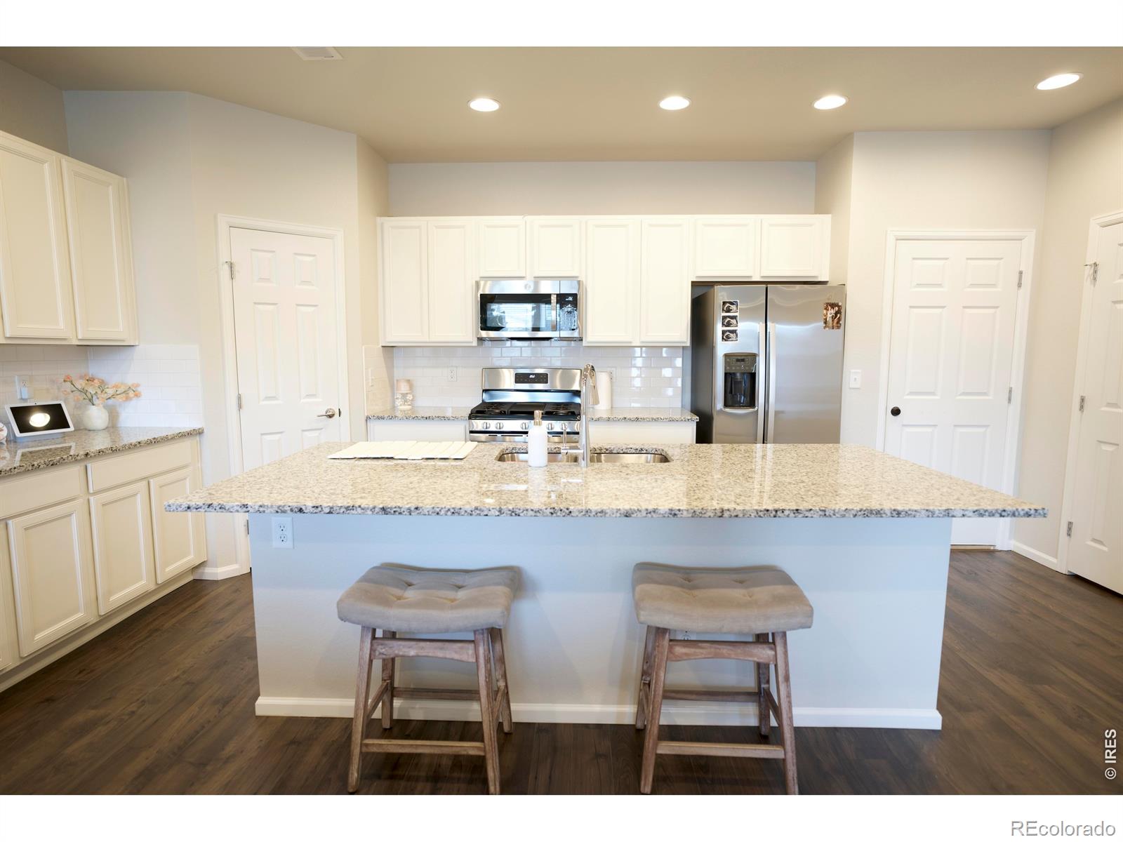 MLS Image #6 for 6673 n ceylon street,denver, Colorado