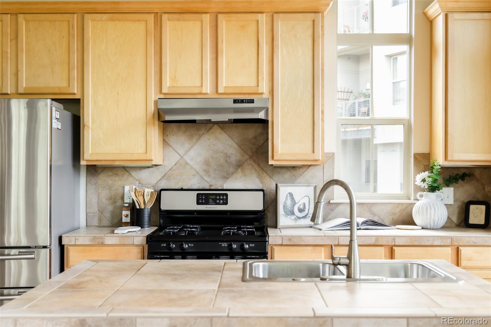 MLS Image #34 for 2889  syracuse court,denver, Colorado