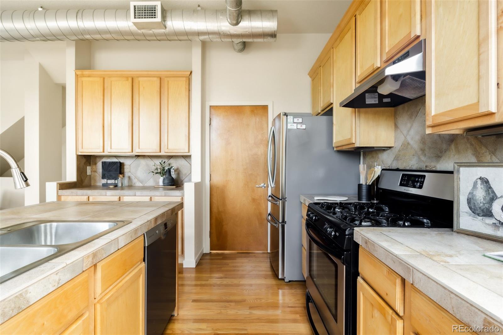 MLS Image #35 for 2889  syracuse court,denver, Colorado