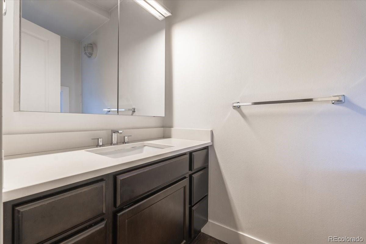 MLS Image #14 for 3014  california street,denver, Colorado