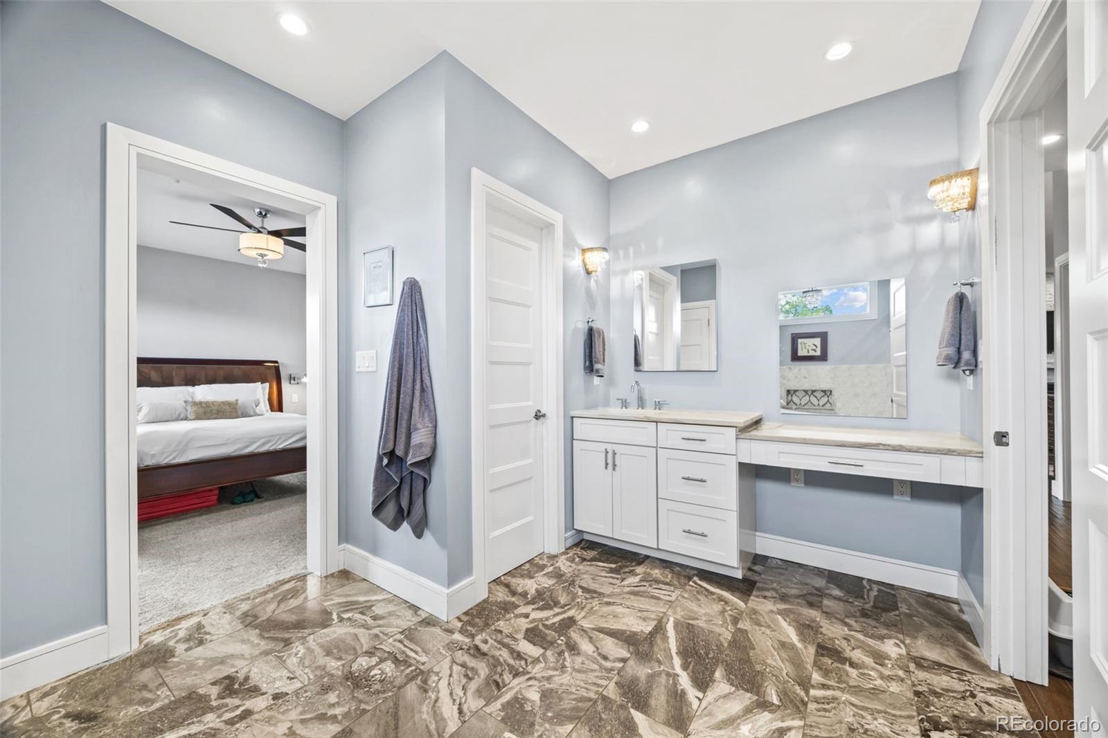 MLS Image #20 for 693 s ivy way,denver, Colorado