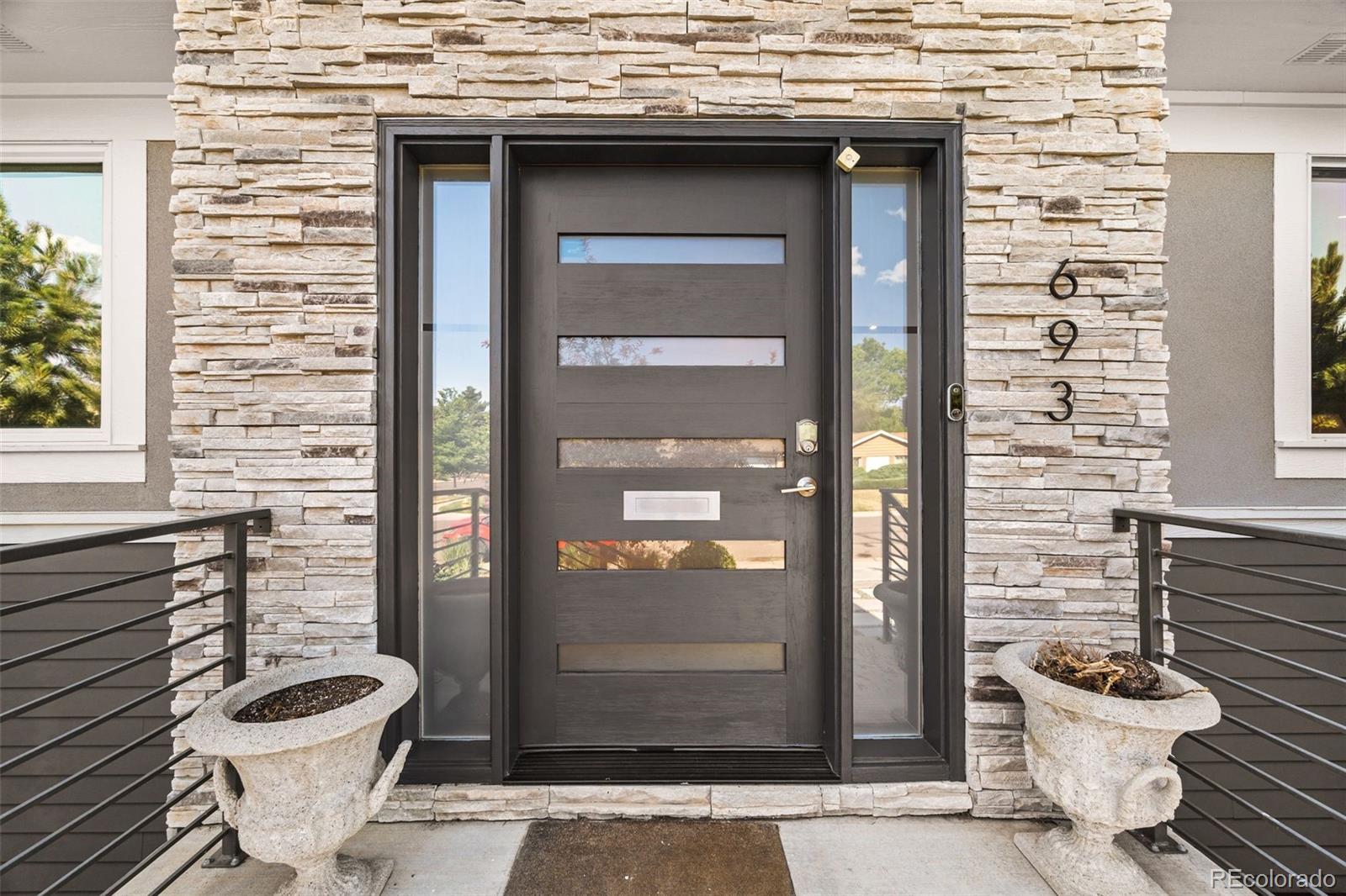 MLS Image #3 for 693 s ivy way,denver, Colorado