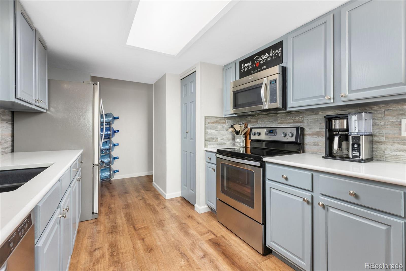 MLS Image #11 for 11209  holly street,thornton, Colorado