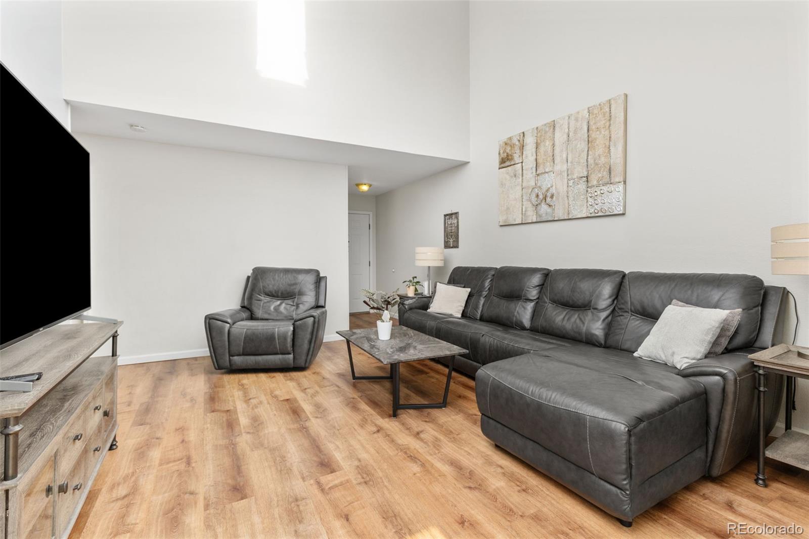 MLS Image #8 for 11209  holly street,thornton, Colorado