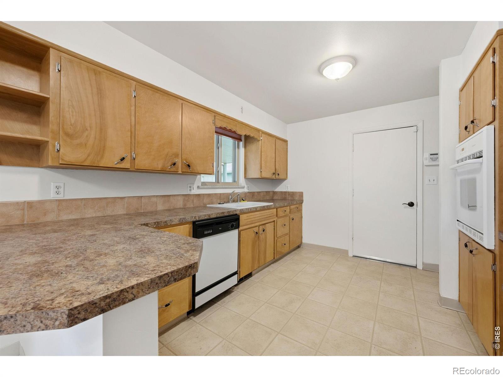 MLS Image #10 for 1607  agate court,loveland, Colorado