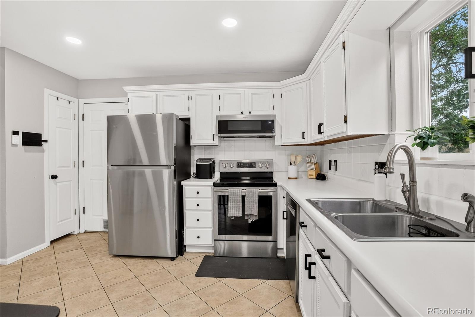 MLS Image #7 for 4120 s ireland court,aurora, Colorado