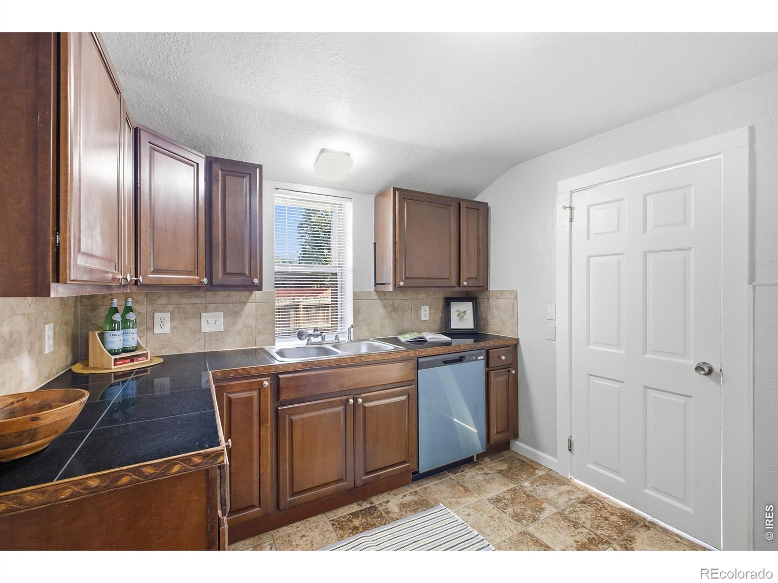 MLS Image #14 for 367 s jasmine street,denver, Colorado