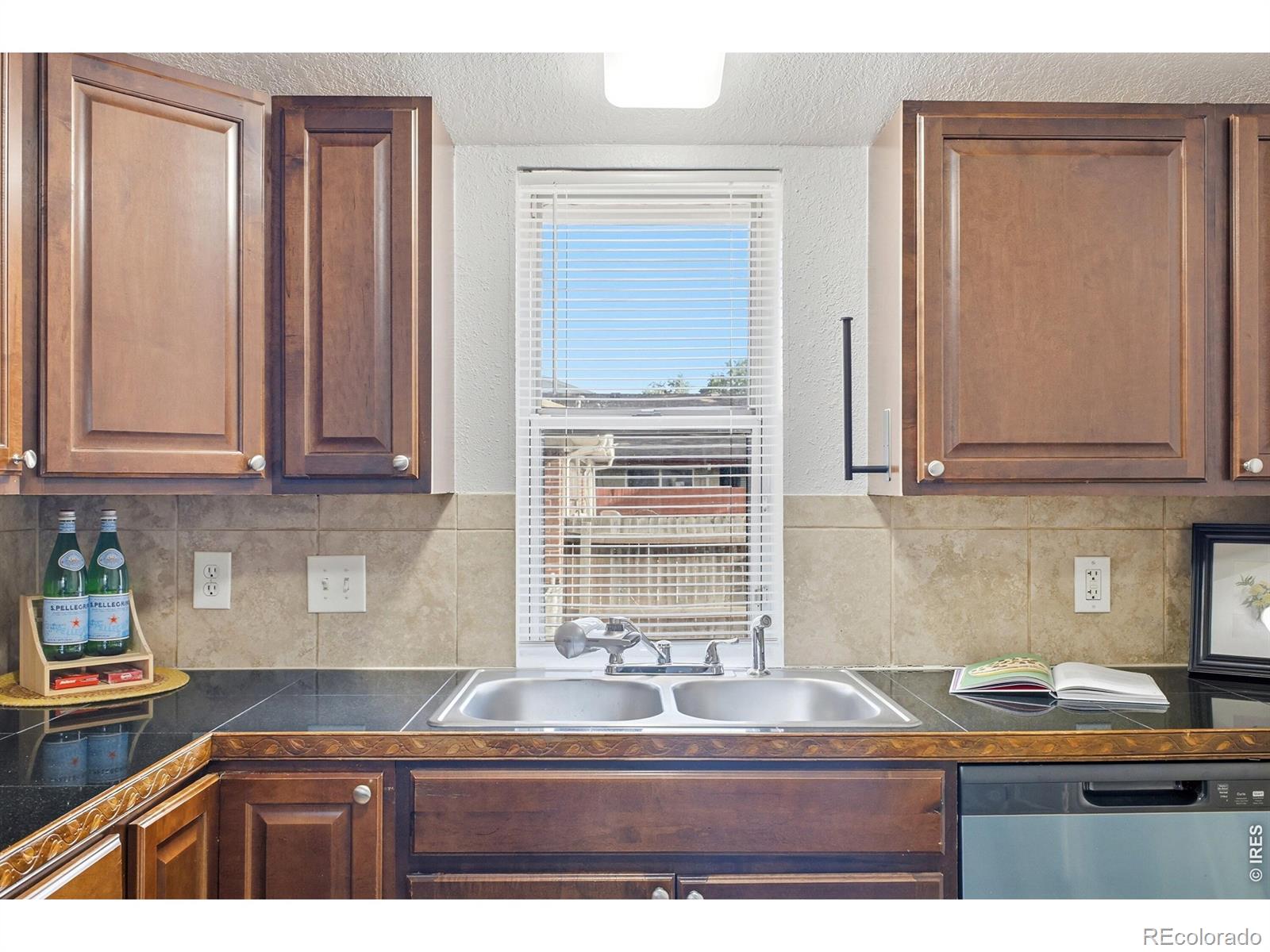 MLS Image #16 for 367 s jasmine street,denver, Colorado