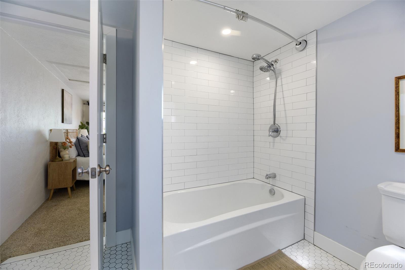 MLS Image #13 for 2670  olive street,denver, Colorado