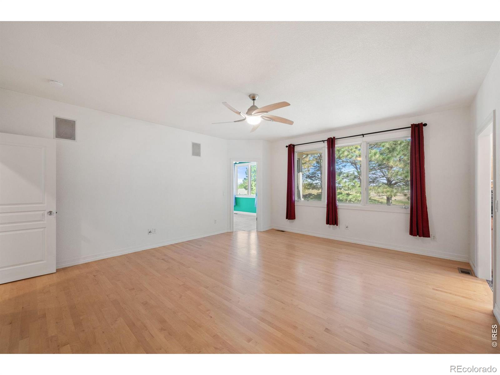 MLS Image #10 for 977  thorncreek court,thornton, Colorado