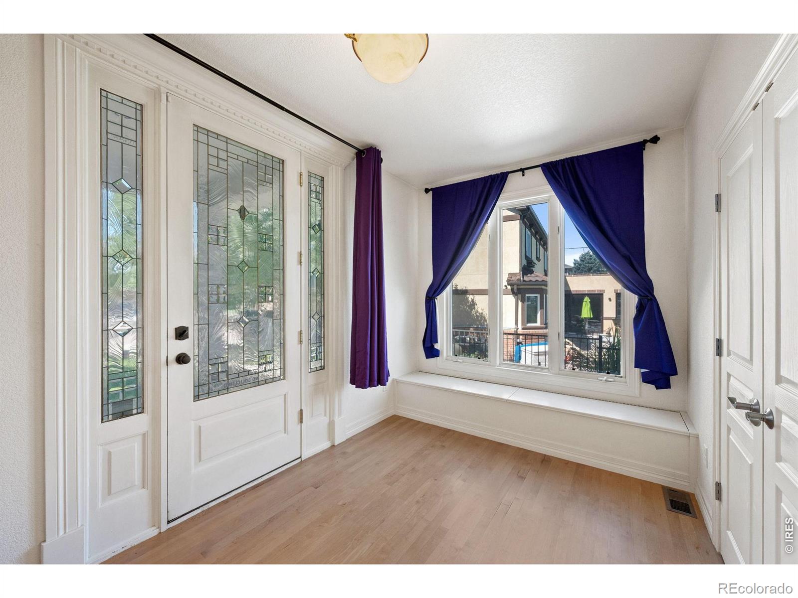 MLS Image #2 for 977  thorncreek court,thornton, Colorado