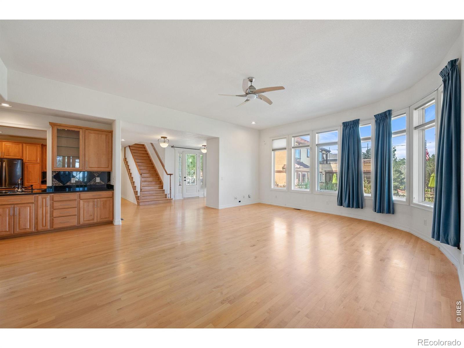 MLS Image #4 for 977  thorncreek court,thornton, Colorado