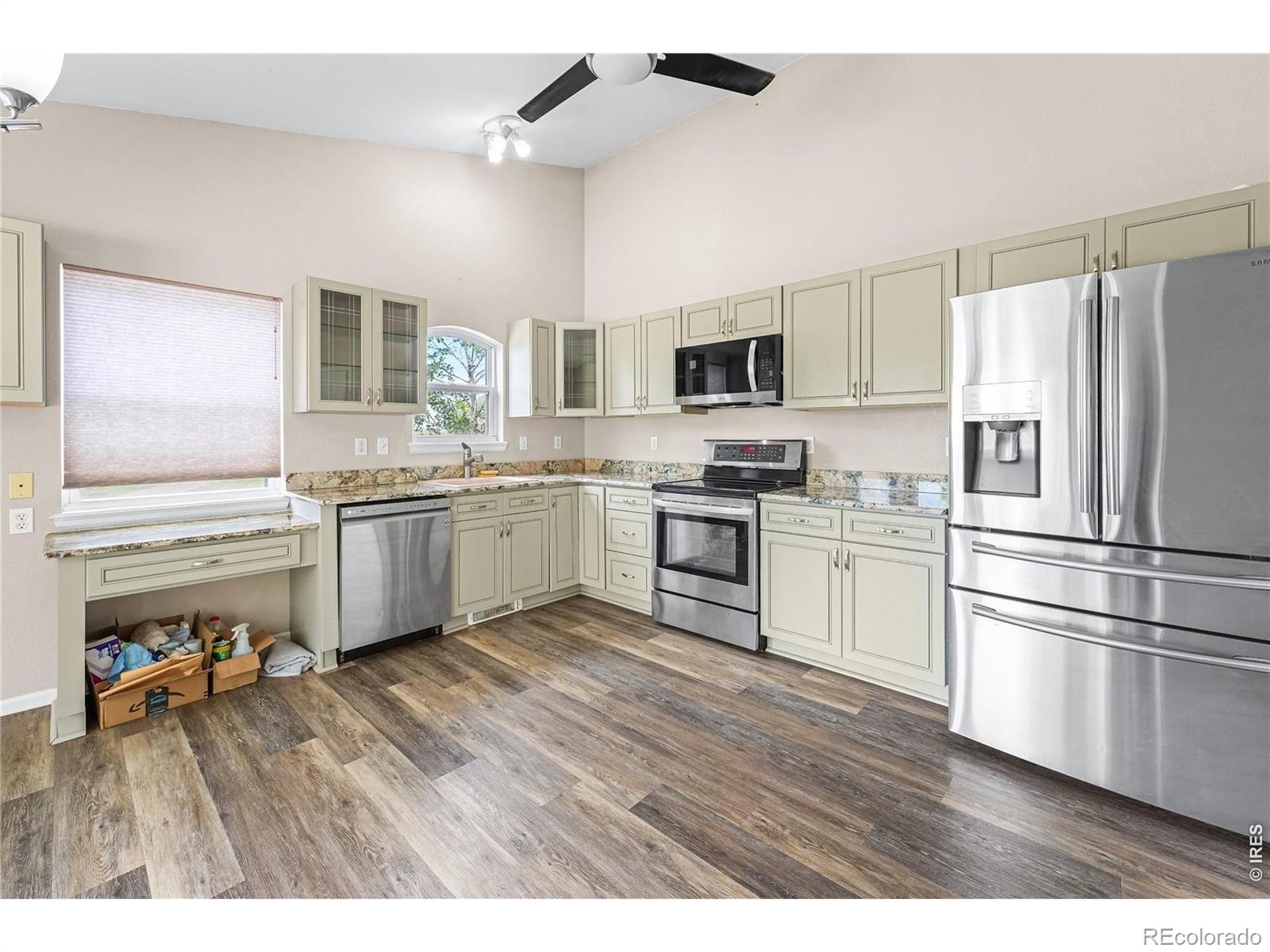 MLS Image #12 for 21400 e 11th avenue,aurora, Colorado