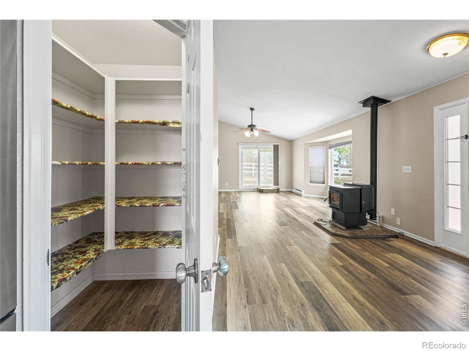 MLS Image #14 for 21400 e 11th avenue,aurora, Colorado
