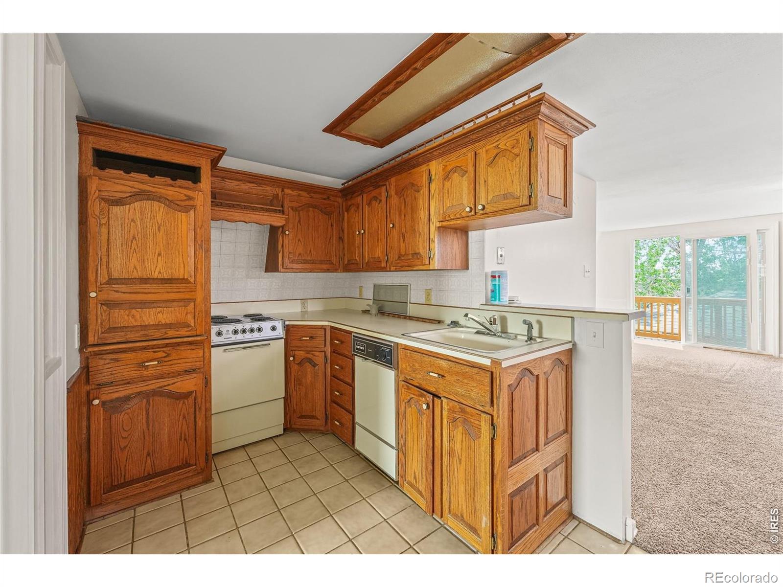 MLS Image #32 for 21400 e 11th avenue,aurora, Colorado