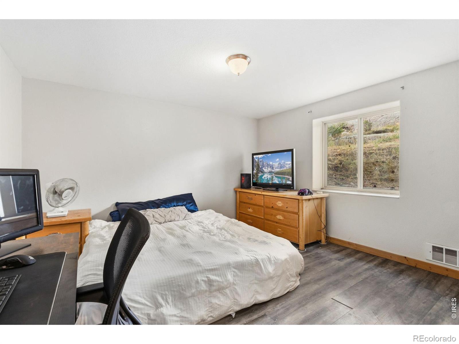 MLS Image #33 for 569  gordon court,livermore, Colorado