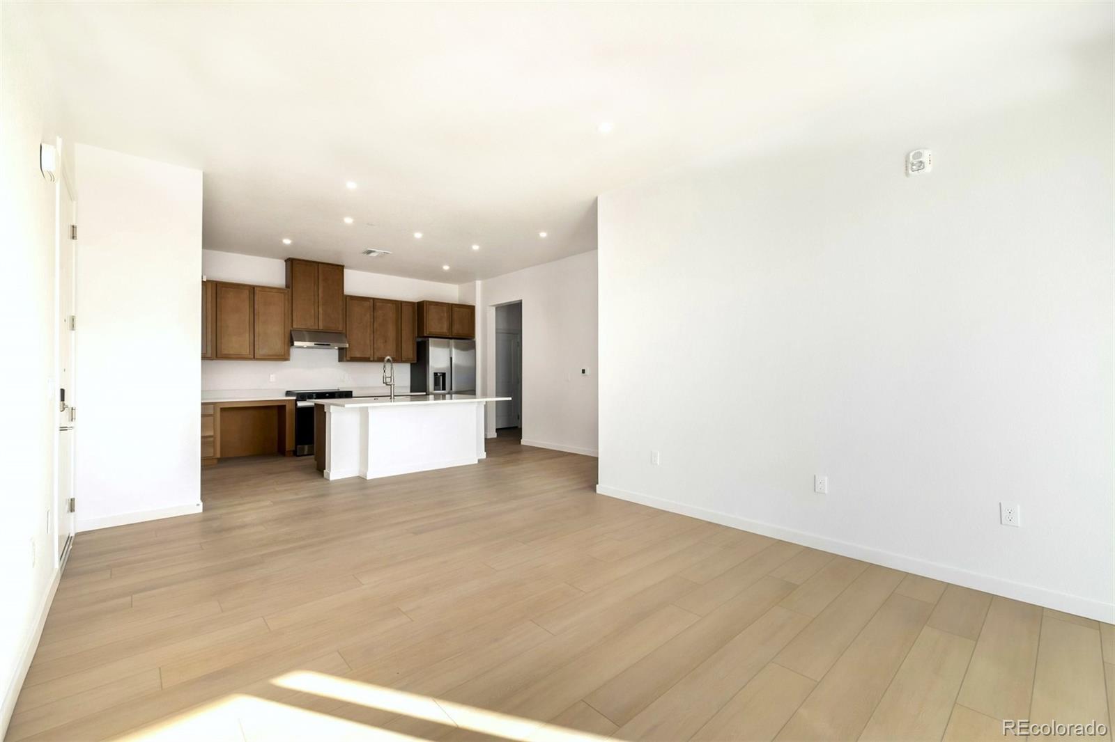 MLS Image #10 for 6153 n ceylon street,denver, Colorado