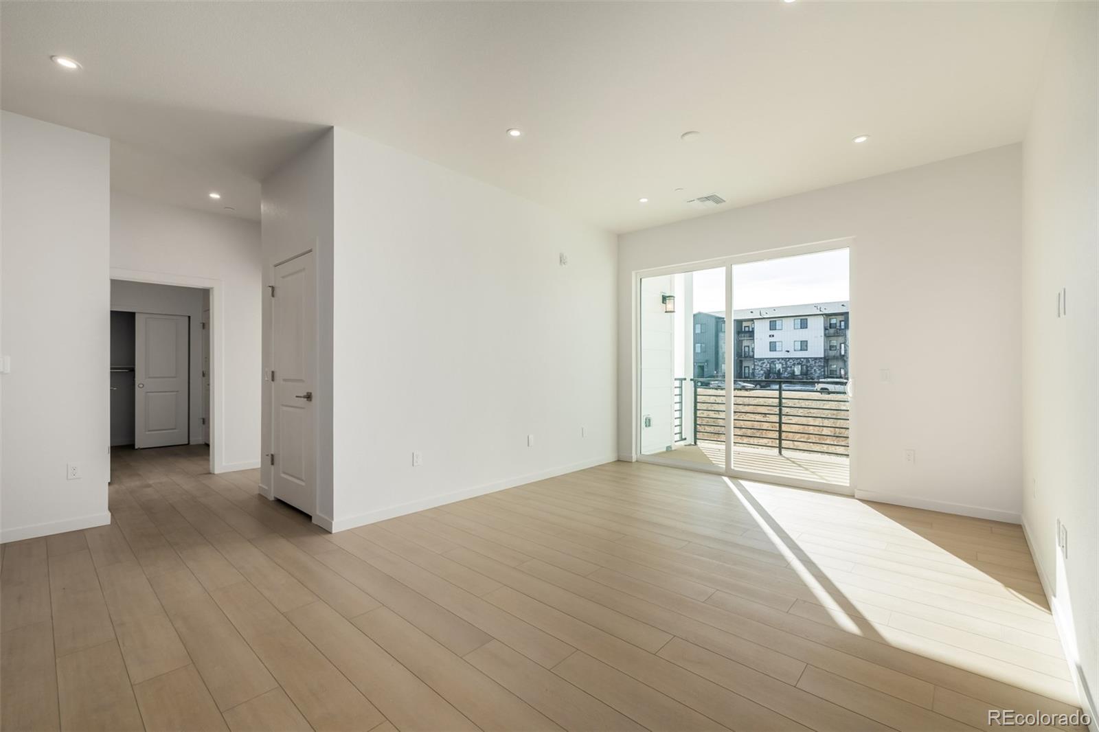 MLS Image #11 for 6153 n ceylon street,denver, Colorado