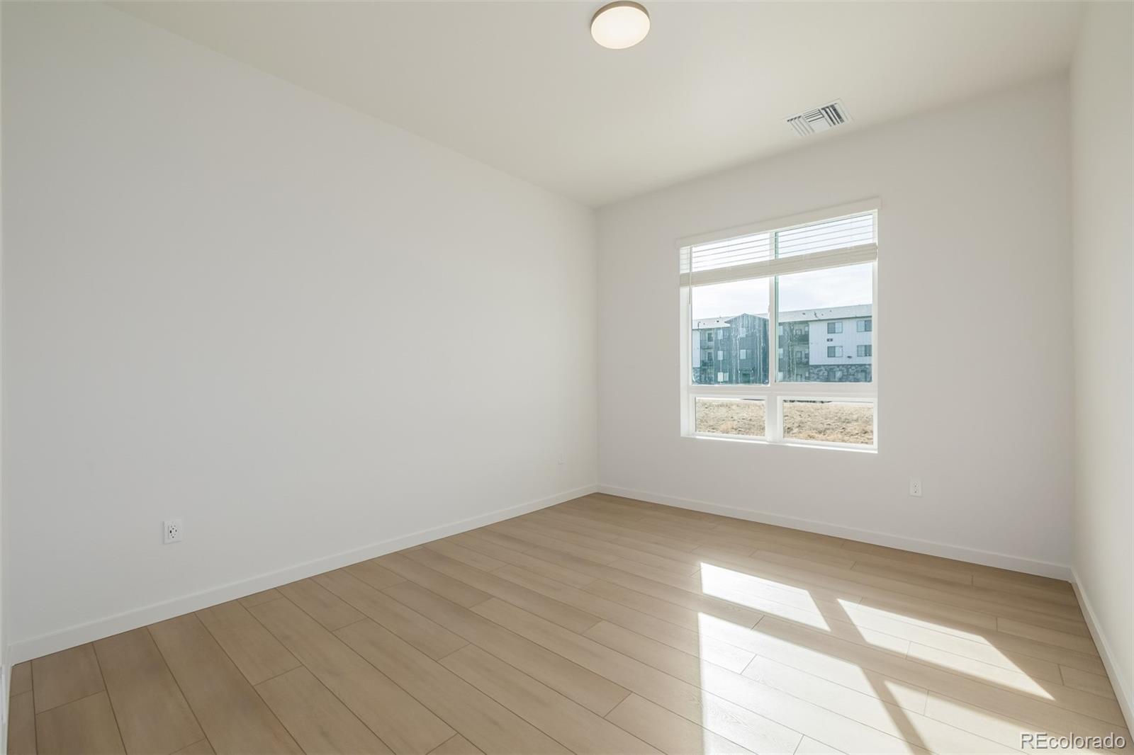 MLS Image #13 for 6153 n ceylon street,denver, Colorado