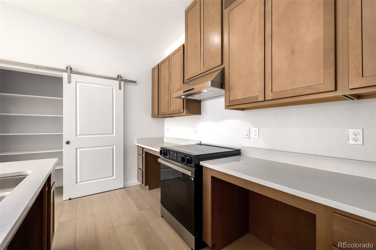 MLS Image #5 for 6153 n ceylon street,denver, Colorado