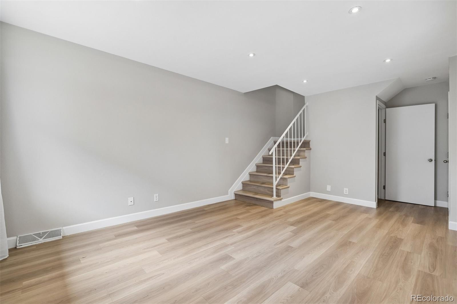 MLS Image #6 for 1145 s oneida street d,denver, Colorado