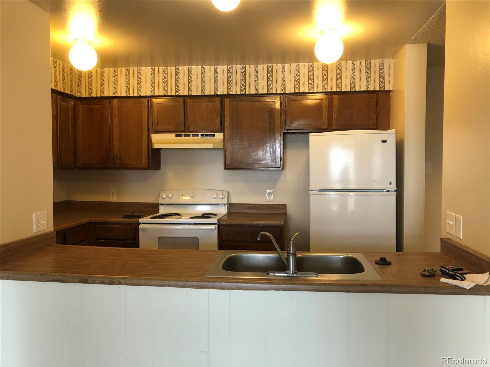 MLS Image #3 for 14896 e 2nd avenue,aurora, Colorado