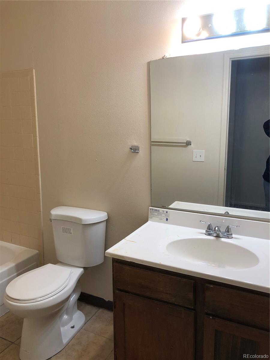 MLS Image #6 for 14896 e 2nd avenue,aurora, Colorado