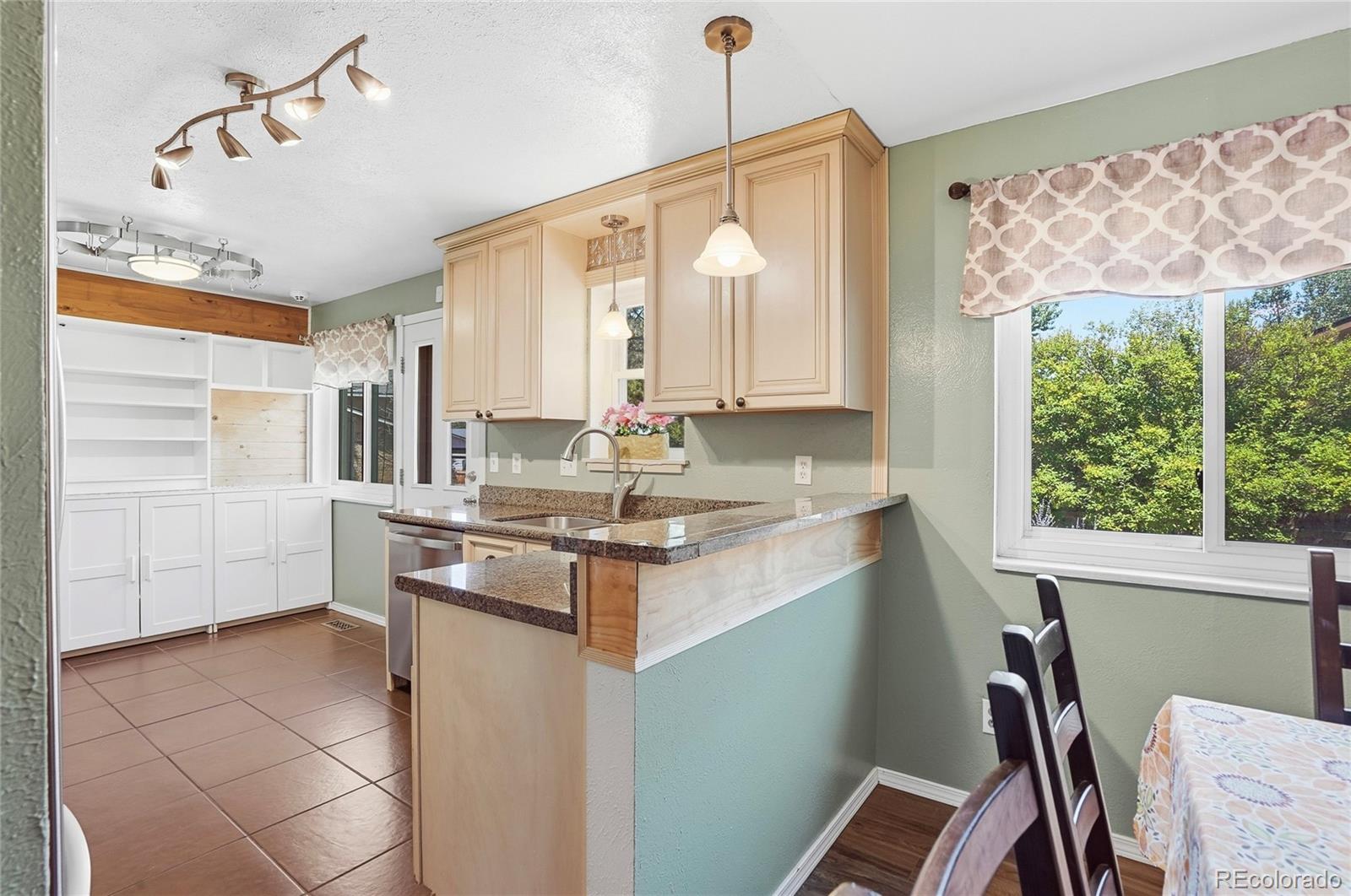 MLS Image #11 for 6740  devinney street,arvada, Colorado